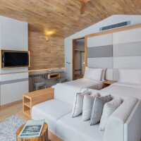 Khách Sạn 4 Sao FUSION SUITES, 2 hầm, 1 trệt, 1 lửng, 11 tầng, Doanh Thu 6 Tỷ cần tìm Chủ Đầu Tư Mới