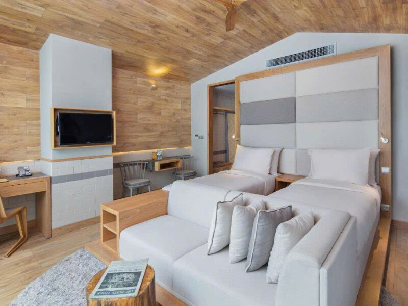 Khách Sạn 4 Sao FUSION SUITES, 2 hầm, 1 trệt, 1 lửng, 11 tầng, Doanh Thu 6 Tỷ cần tìm Chủ Đầu Tư Mới